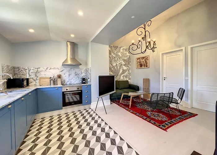 Murailles & Jacuzzi Villa Caminha